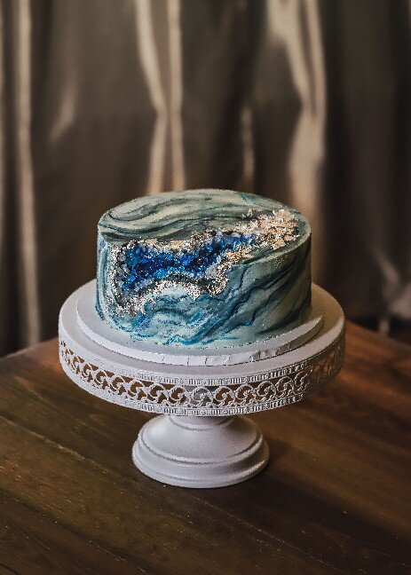 Virginia's best custom wedding cakes, farm to table dessert table & dessert grazing table  | luray, charlottesville, loudoun county, culpeper, harrisonburg, northern virginia 