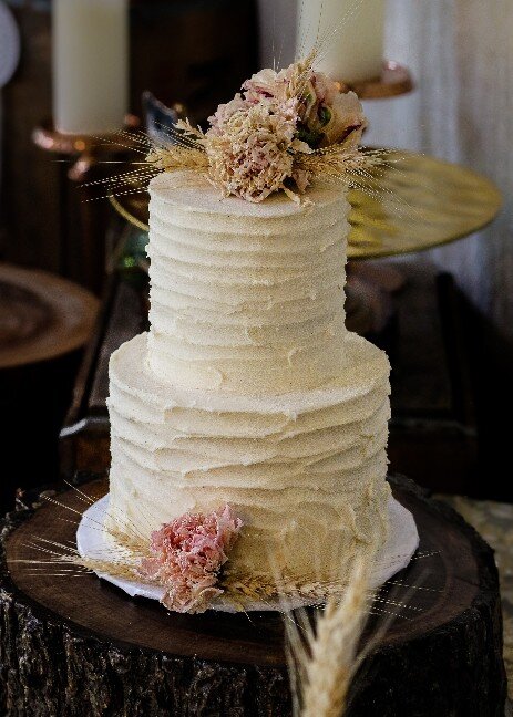 Virginia's best custom wedding cakes, farm to table dessert table & dessert grazing table  | luray, charlottesville, loudoun county, culpeper, harrisonburg, northern virginia 